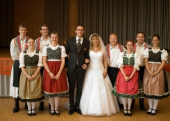 Überraschungs-Auftritt bei einer Hochzeit mit ungarischen Tänzen